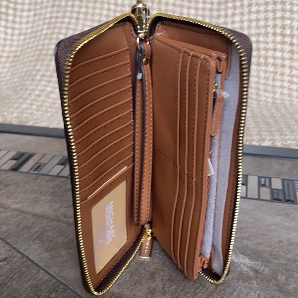 Michael Kors Jet Set Travel Large Travel CONTINENTAL Wallet-Wristlet - Picture 7 of 16